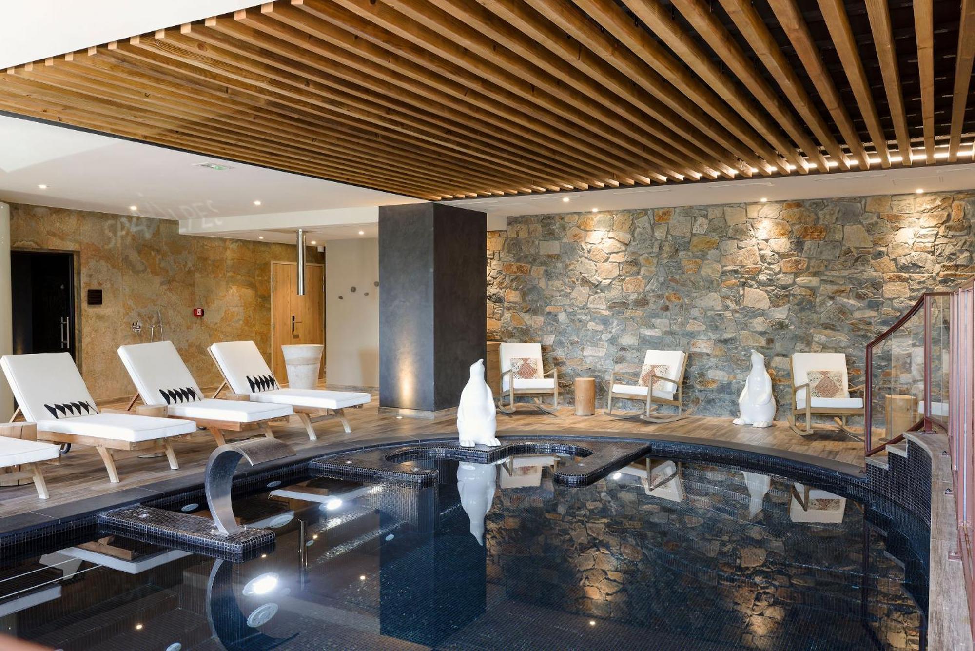 Grandes Rousses Hotel & Spa Alpe d'Huez Exterior foto The spa at The Ivy Spa