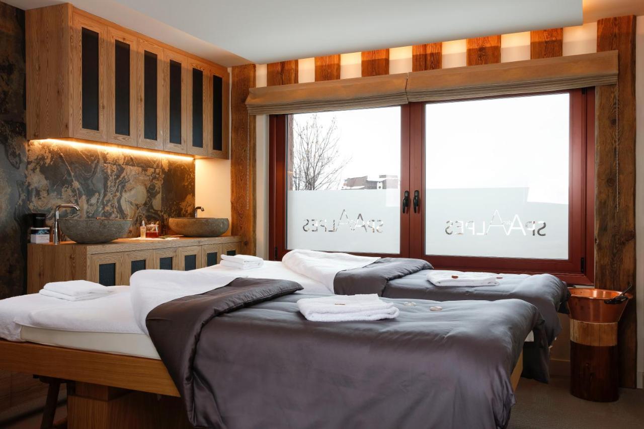 Grandes Rousses Hotel & Spa Alpe d'Huez Exterior foto A treatment room at the spa